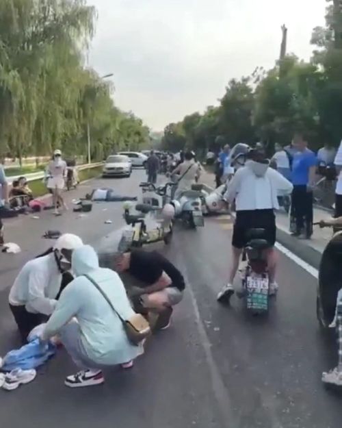 湖南双牌发生交通事故2教师身亡